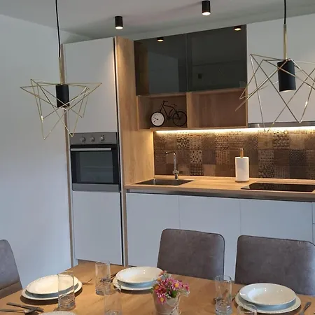 Vakantiehuis Three Bedroom Sinj