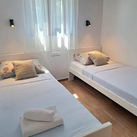 度假居 Three Bedroom *
