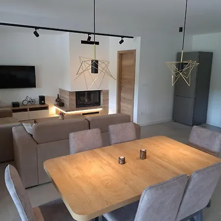 Three Bedroom Ferienhaus *