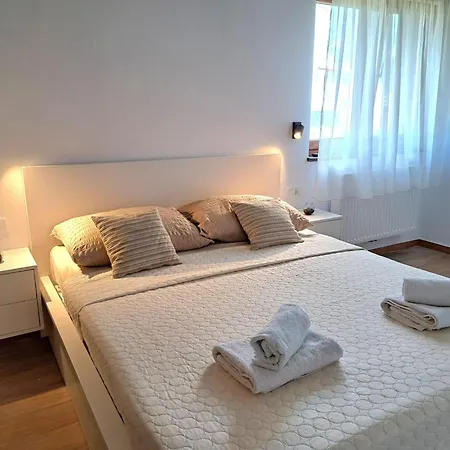 Three Bedroom Sinj